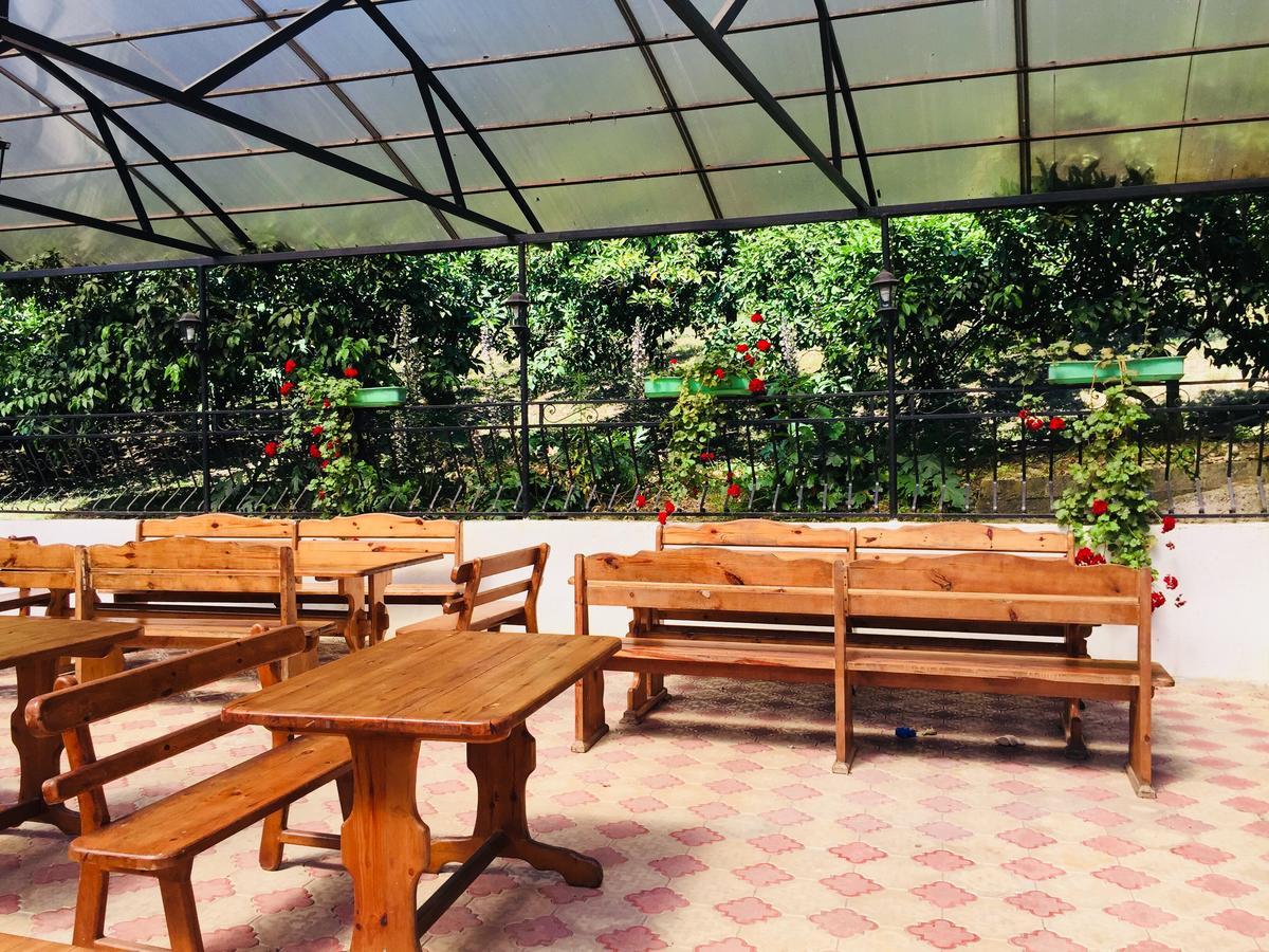 Mandarinoviy Sad Hotel Gagra Exterior foto